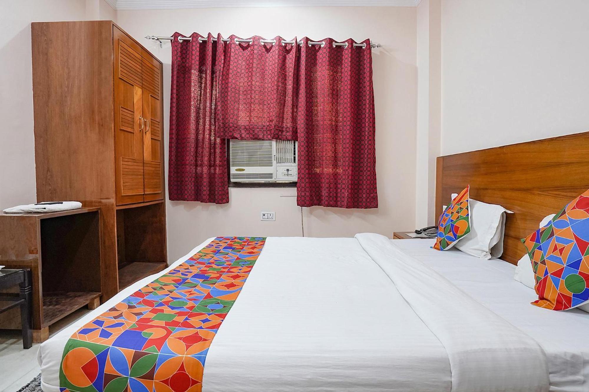 Fabhotel De Gold New Delhi Exterior photo