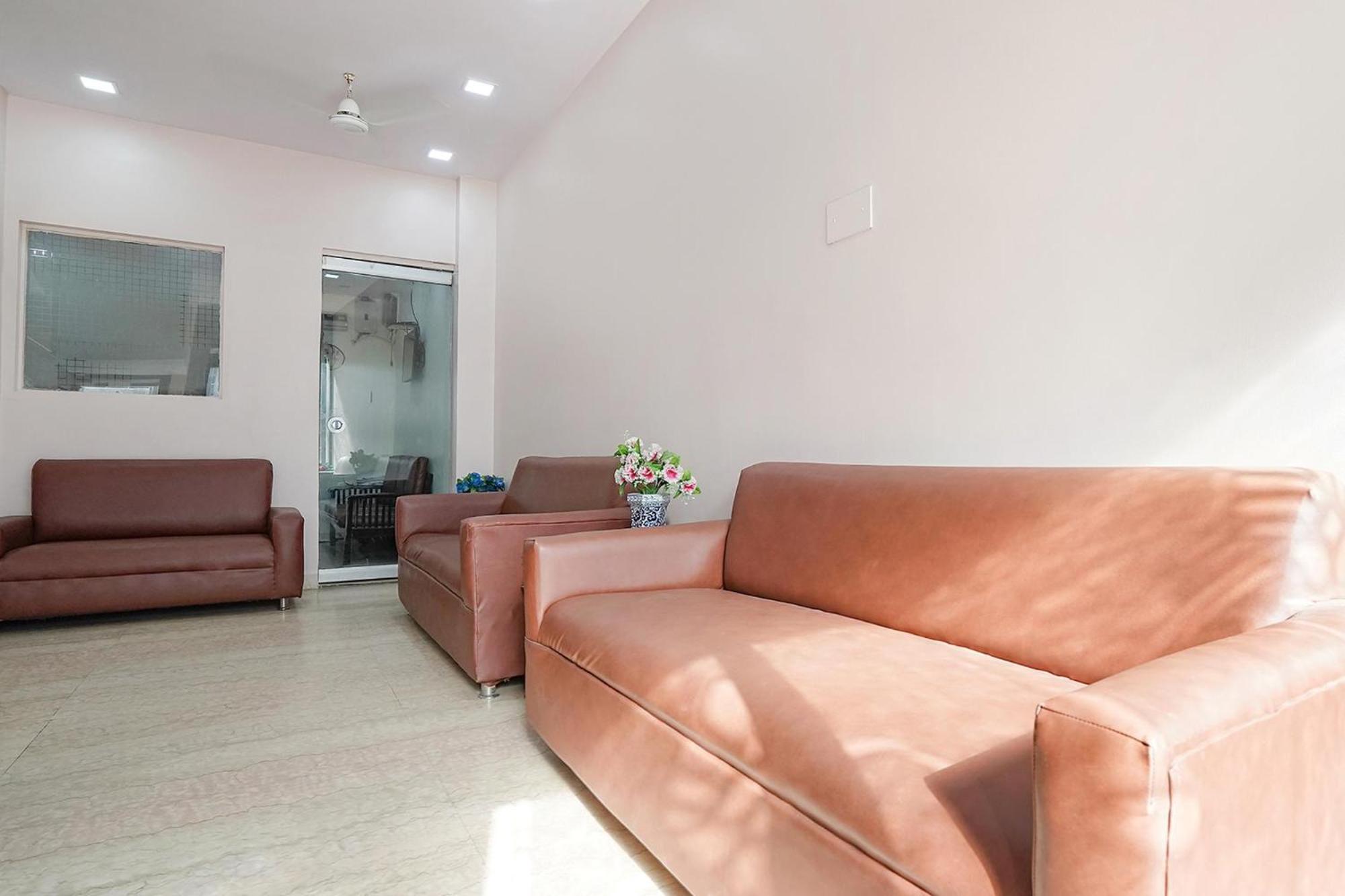 Fabhotel De Gold New Delhi Exterior photo