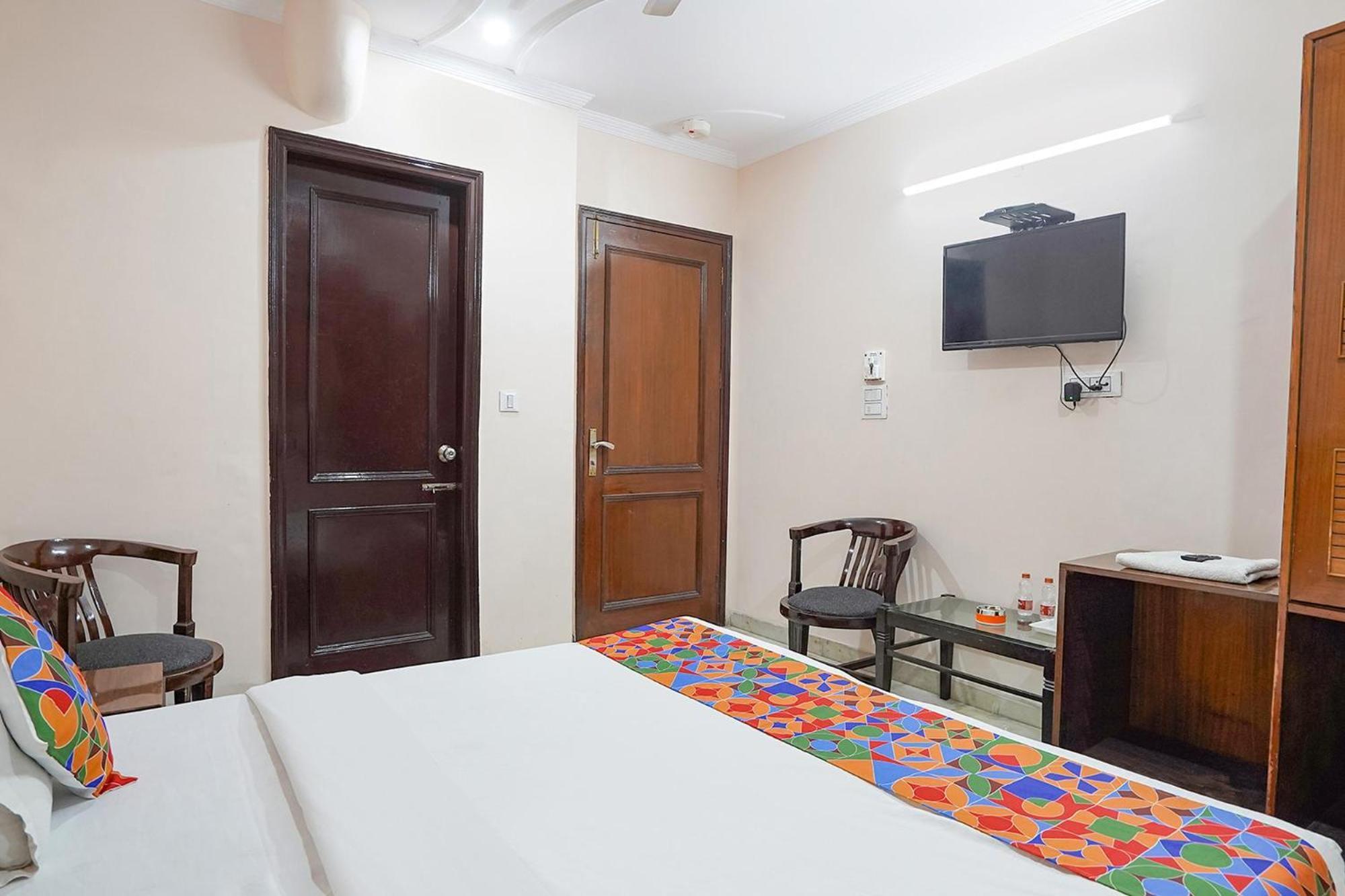 Fabhotel De Gold New Delhi Exterior photo
